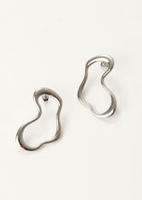 Load image into Gallery viewer, Ada Abstract Earring Silver