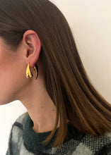 Load image into Gallery viewer, Tao Earring Gold