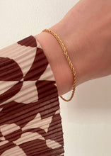 Load image into Gallery viewer, Bea Rope Bracelet Gold
