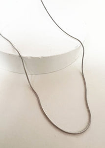 Kye Thin Snake Necklace Silver