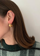 Load image into Gallery viewer, Liv Hoop Gold