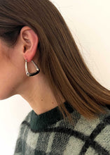 Load image into Gallery viewer, Mya Hoop Silver