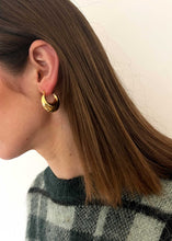 Load image into Gallery viewer, Gia Hoop Gold
