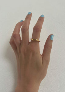 Val Wave Ring Gold