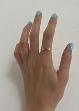 Load image into Gallery viewer, Seb Dainty Ring Gold
