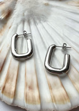 Load image into Gallery viewer, Ari Rectangle Hoop Silver
