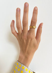 Jaq Thin Textured Ring Gold