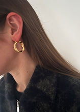 Load image into Gallery viewer, Rem Hoop Gold
