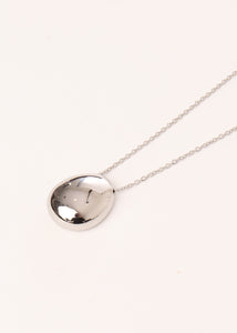 Kin Pebble Necklace Silver