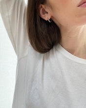 Load image into Gallery viewer, Kai Bar Hoop Earring Silver
