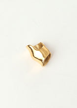 Load image into Gallery viewer, Pip Wide Ear Cuff Gold
