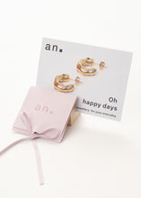 Load image into Gallery viewer, Ray Bubble Ear Cuff Gold
