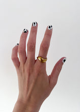 Load image into Gallery viewer, Bil Wave Ring Gold
