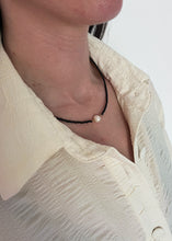 Load image into Gallery viewer, Max Pearl Necklace Black
