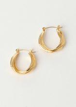 Load image into Gallery viewer, Rex Twist Hoop Gold
