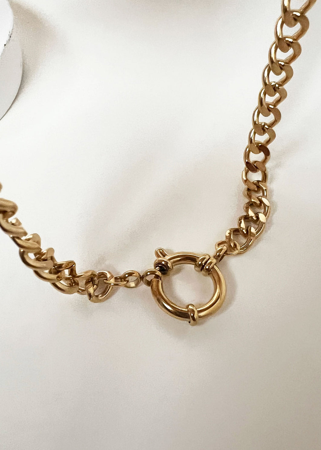 Rey Clasp Necklace Gold