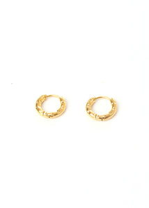 Edy 8mm Hammered Hoop Gold