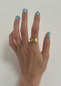 Jaq Textured Ring Gold