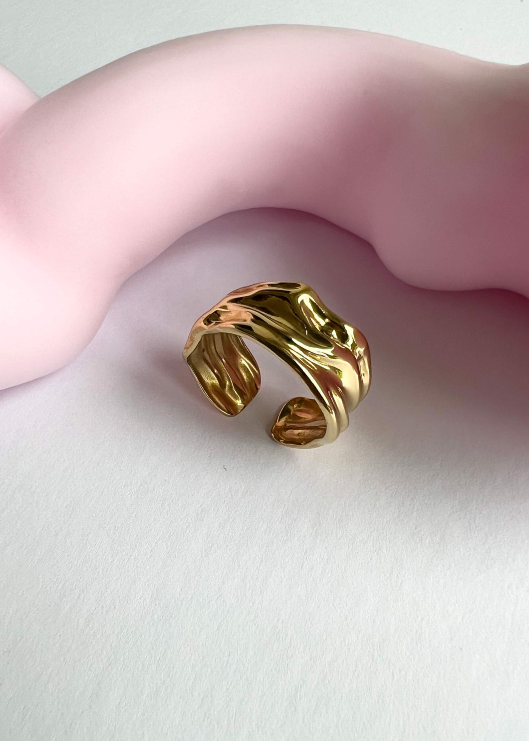 Jaq Textured Ring Gold