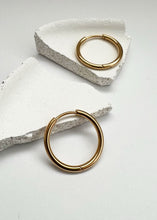 Load image into Gallery viewer, Syd 16mm Hoop Gold
