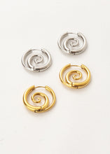 Load image into Gallery viewer, Kya Swirl Hoops Gold
