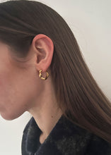 Load image into Gallery viewer, Nora Wave Hoop Gold
