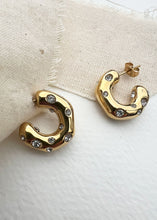 Load image into Gallery viewer, Noa Chunky CZ Hoop Gold
