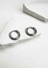 Load image into Gallery viewer, Syd 8mm Hoop Silver
