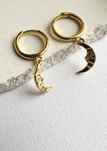 Load image into Gallery viewer, Ini Moon Hoop Gold
